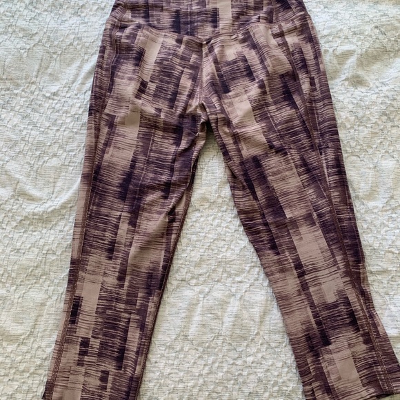 Nike Dri Fit Cropped Leggings - Picture 4 of 4
